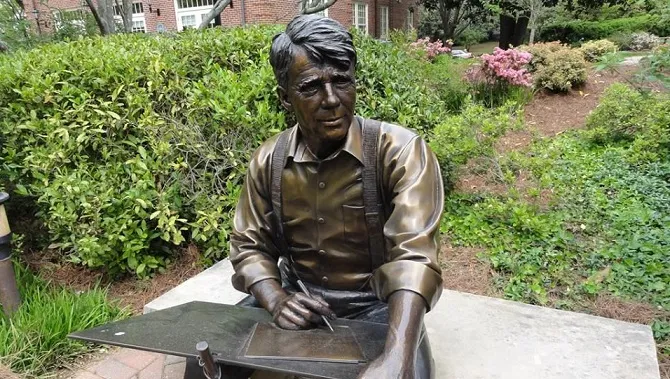robert frost statue